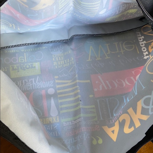 Reading Teacher Nylon Tote - Picture 4 of 9